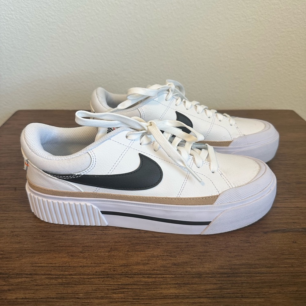 Nike Court Sneaker  Size 7.5